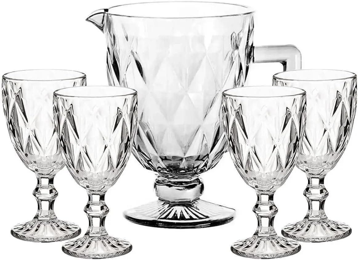 Conjunto de taças elegantes
